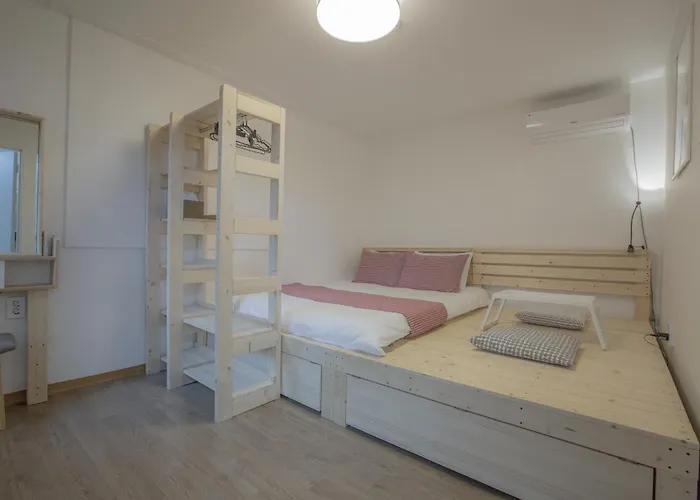 別墅 Hongdae Cozy 3-bedroom With Garden - 5 Min To Subway 首爾