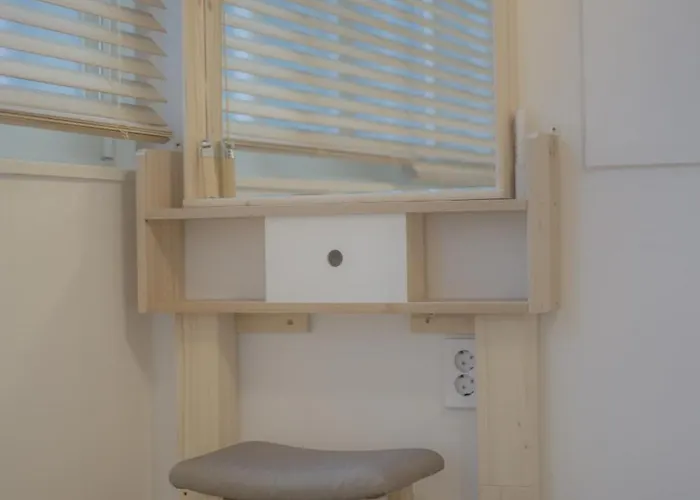Hongdae Cozy 3-bedroom With Garden - 5 Min To Subway
